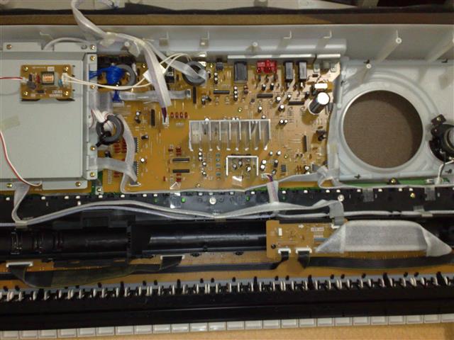 Yamaha PSR-2000 Disassembly and Repair Pictures; Floppy to USB
