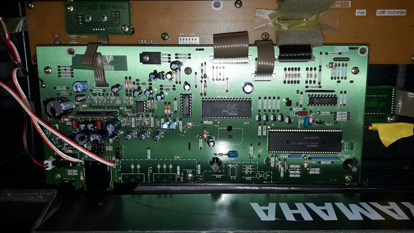 Yamaha PSR-200 Disassembly and Repair Pictures