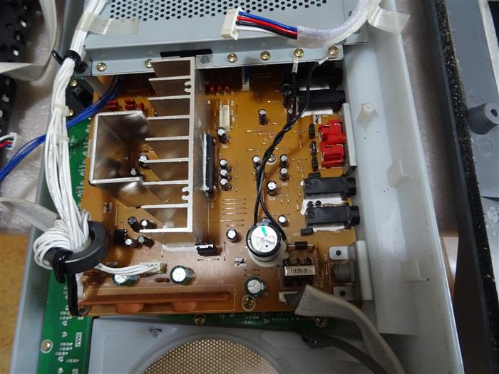 Yamaha PSR-3000 Disassembly and Repair Pictures